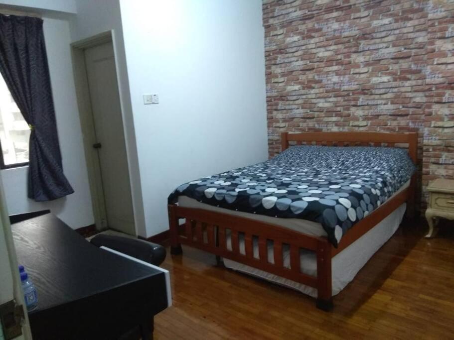 3Rooms 10Pax Mc 5 Star Hotel Sofa&Bed Mrt Mcd Axiata Seri Kembangan Kültér fotó
